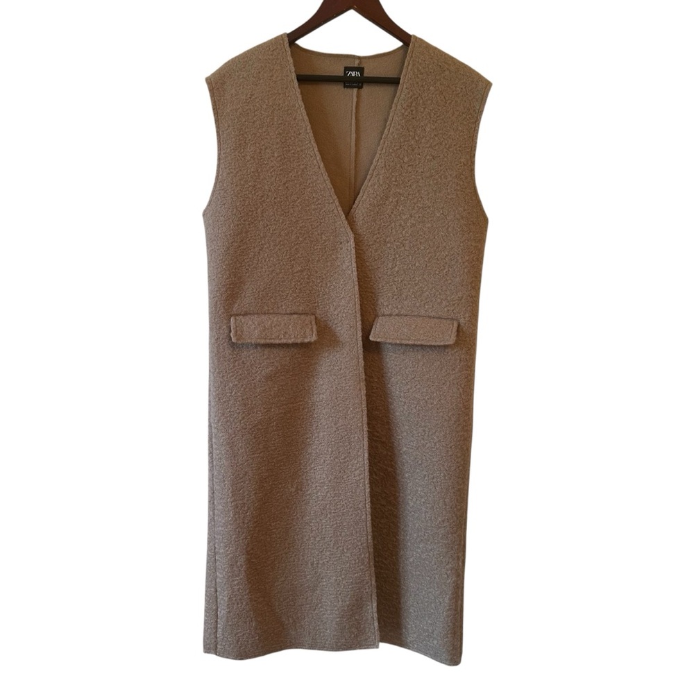 Zara Beige Longline Sleeveless Vest Coat |
Women's Size Small